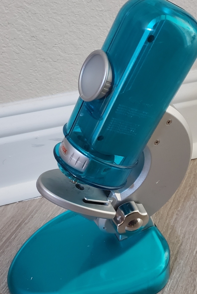 Kids small microscope pre-loved